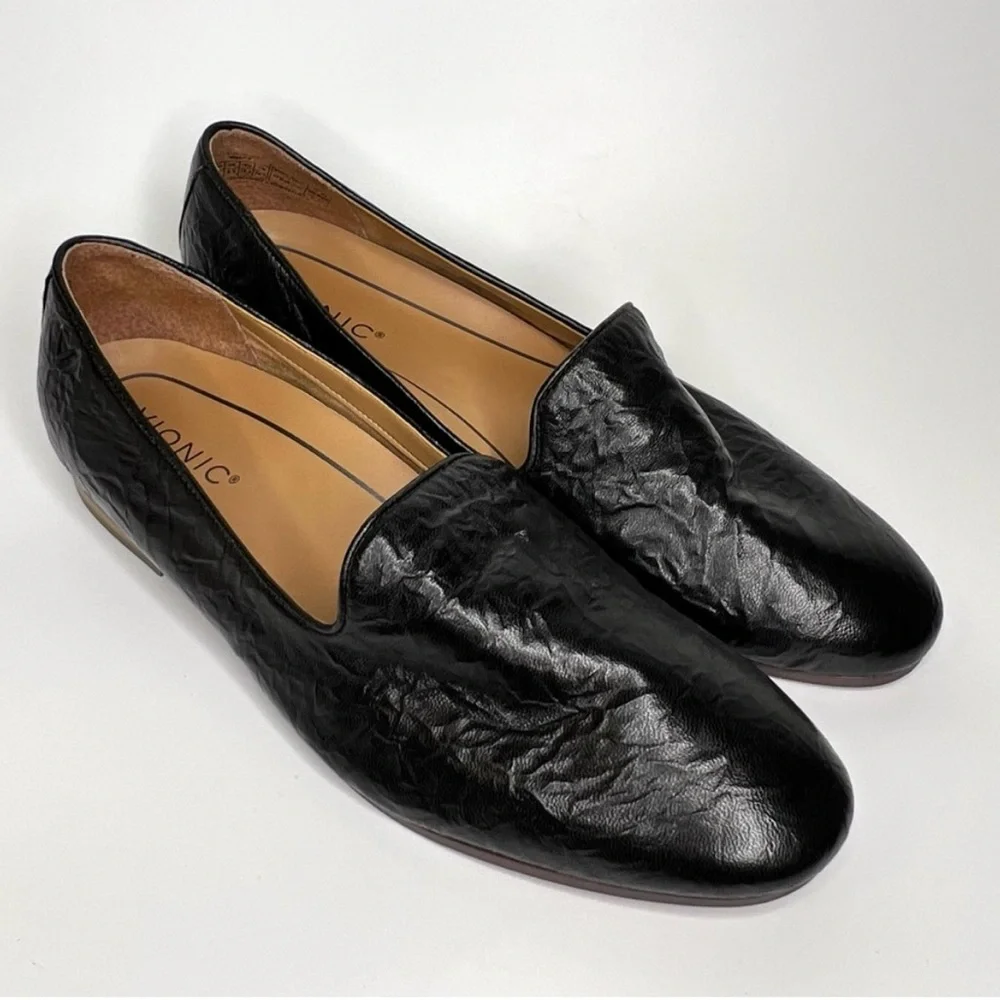 Vionic Willa II - Black Leather Slip-On Design Flats - Picture 11 of 14